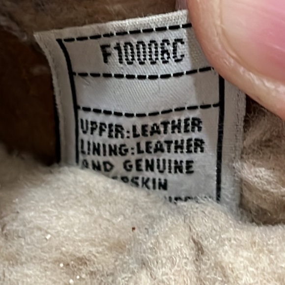 Ugg Leather Clogs with Genuine Sheepskin Lining - Picture 9 of 9